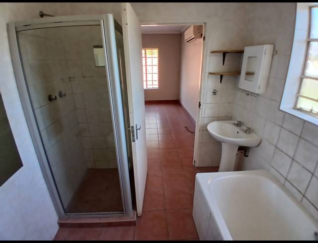 4 BEDROOM HOUSE FOR SALE IN BO-DORP